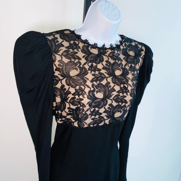 Stunning Cha Chez Vintage Lace Dress with Puff Sleeves and Bow Exposed Back 12 - Picture 10 of 16